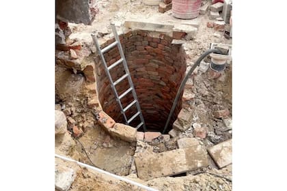 El pozo tenía más de 8 metros y más de 200 años de antigüedad