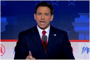 El precandidato presidencial Ron DeSantis durante el primer debate del Partido Republicano, el miércoles 23 de agosto de 2023 en Milwaukee, Wisconsin