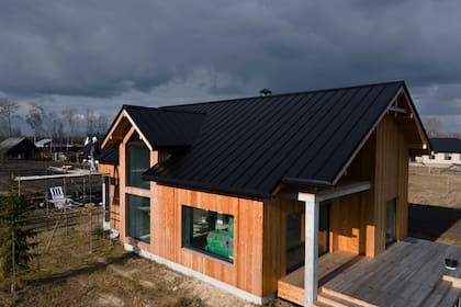 El precio base de una casa modular solo incluye los módulos fabricados en planta y no contempla los trabajos en el terreno