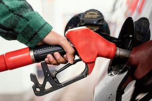 La razón por la que podría aumentar el precio de la gasolina en 2026
