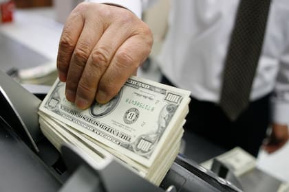 El precio del dólar, desvelo de los clubes. La nueva estrategia minimiza el impacto.