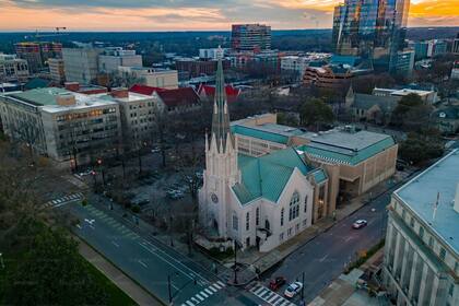 El precio medio de venta de viviendas en Raleigh alcanzó un máximo de US$465.000 en noviembre de 2024 (Unsplash)