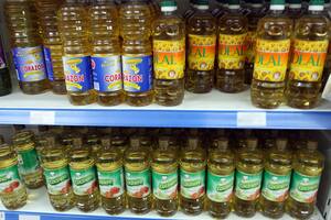 El precio promedio del aceite de girasol ya cuesta casi lo mismo que el de agua embotellada