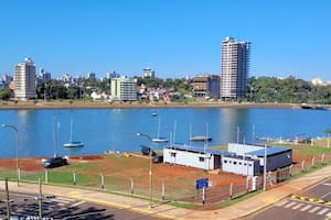 Una sorpresiva orden de desalojo a cuatro clubes náuticos de Posadas generó una gran polémica