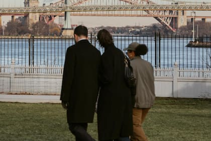 El predio incluye un jardín con vista al East River y una galería exterior
