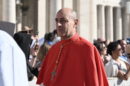 El prelado argentino Víctor Manuel "Tucho" Fernández llega a un consistorio para crear 21 nuevos cardenales en la plaza de San Pedro en el Vaticano el 30 de septiembre de 2023
