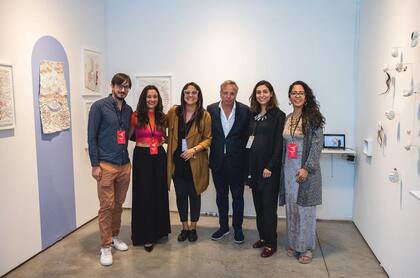 El Premio Next en Pinta se otorgó al stand compartido por las galerías Crudo (Rosario) y Bloc Art (Perú)