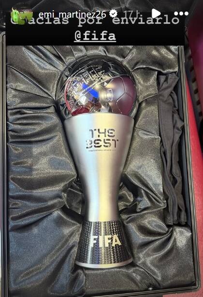 El premio que recibió Dibu Martínez por parte de la FIFA