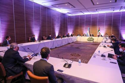 El presidente Alberto Fernández en reunión con empresarios.