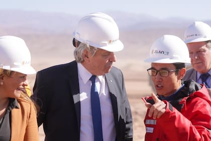 El Presidente Alberto Fernández en una recorrida del proyecto minero de litio Tres Quebradas en Catamarca
