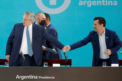 Alberto Fernández, Martín Guzmán y Dario Martínez, secretario de Energía