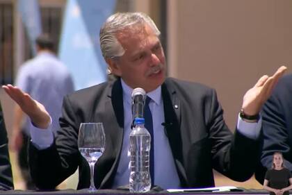 El presidente Alberto Fernández entrega la vivienda 70.000 en Villa Mercedes, San Luis.