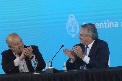 El presidente Alberto Fernández inaugura el Polideportivo de Santa Clara del Mar, partido bonaerense de Mar Chiquita