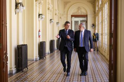 El presidente Alberto Fernández junto a Sergio Massa