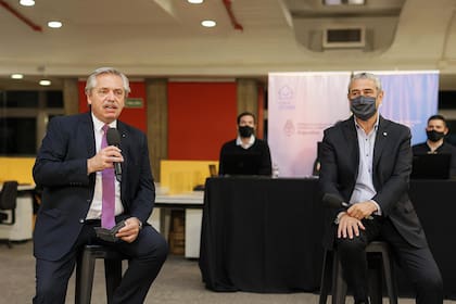 El presidente Alberto Fernández junto al ministro Jorge Ferraresi en el anuncio de nuevas líneas de crédito para vivienda