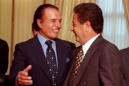 El presidente Carlos Menem y Eduardo Duhalde en Olivos, 22 de octubre de 1998, cuando ya les costaba disimular su rivalidad