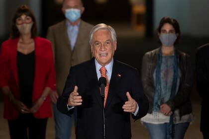 El presidente chileno Sebastián Piñera confirmó la llegada mañana al país de las primeras 10.000 dosis de la desarrollada por Pfizer