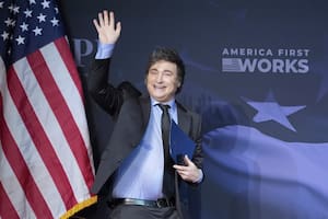 El presidente de Argentina, Javier Milei, fue invitado a disertar a un evento en el que se cobra entrada y del que participarían también Trump y Lionel Messi