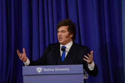 El presidente de Argentina, Javier Milei, habla en la Universidad Yeshiva el lunes 9 de marzo de 2026 en Nueva York (AP Foto/Kena Betancur)