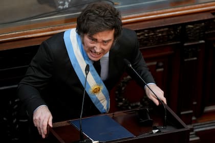 El presidente de Argentina, Javier Milei, ofrece el discurso anual sobre el Estado de la Nación, que da inicio al año legislativo, en Buenos Aires, Argentina, el sábado 1 de marzo de 2025. (AP Foto/Rodrigo Abd)