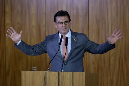 El presidente de Bolivia, Rodrigo Paz, en una reunión en el palacio presidencial de Planalto