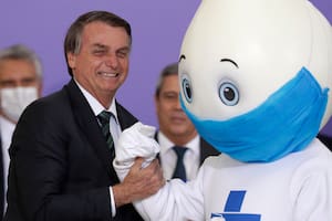 Acusan a Bolsonaro de falsificar su certificado de vacunación contra el Covid antes de viajar a EE.UU.