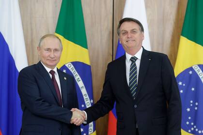 El presidente de Brasil, Jair Bolsonaro, se reunió con su par ruso, Vladimir Putin, días antes de que lanzara la invasión a Ucrania