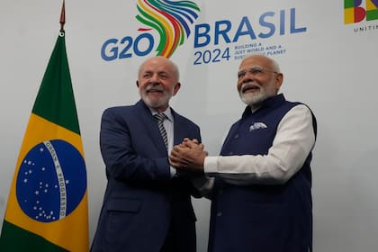 El presidente de Brasil, Lula da Silva, junto al primer ministro de la India, Narendra Modi, en la cumbre del G20 en Río de Janeiro