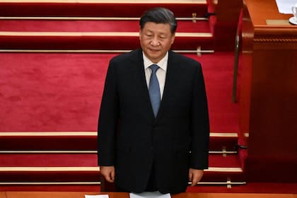 El presidente de China, Xi Jinping, asiste a la ceremonia de apertura de la Conferencia Consultiva Política del Pueblo Chino (CCPPC) en el Gran Salón del Pueblo en Pekín el 4 de marzo de 2023.