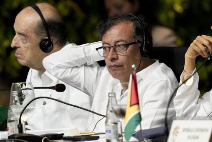 El presidente de Colombia, Gustavo Petro, asiste a la Cumbre Amazónica en el Centro de Convenciones Hangar en Belem, Brasil, el martes 8 de agosto de 2023.
