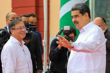 El presidente de Colombia, Gustavo Petro, y el presidente de Venezuela, Nicolás Maduro, en un encuentro de 2022 