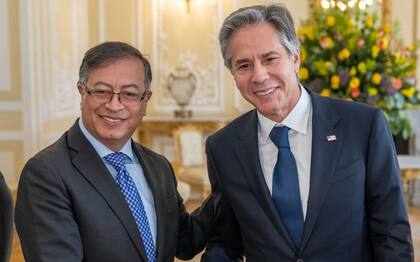 El presidente de Colombia, Gustavo Petro, y el secretario de Estado estadounidense, Antony Blinken