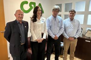 El presidente de CRA, Carlos Castagnani; la vicepresidenta, Victoria Villarruel; el secretario de la entidad, Matías de Velazco, y el vicepresidente primero, José Colombatto