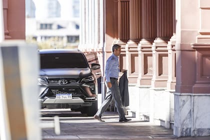 El presidente de Diputados, Martín Menem, arribando a Casa Rosada para la reunión de Gabinete