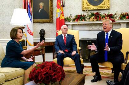 El presidente de EE.UU. se reunió con referentes demócratas en el Salón Oval