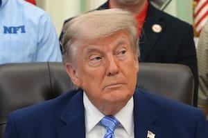 Trump dijo que el hombre que abrió fuego cerca de la Casa Blanca tenía "antecedentes violentos"
