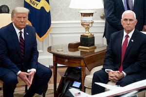 Trump y Pence menospreciaron la ayuda brindada por EE.UU. a Ucrania