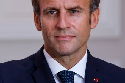El presidente de Francia, Emmauel Macron, en el acto para firmar un acuerdo de defensa con el Palacio del Elíseo el martes 28 de septiembre de 2021 en París (Ludovic Marin, Pool Foto via AP)