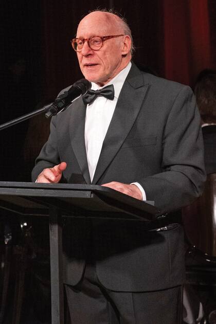 El presidente de la Asociación Amigos del Bellas Artes, doctor Julio César Crivelli, dio la bienvenida a los invitados. Estaban el secretario de Cultura de la Nación, Leonardo Cifelli, la ministra de Cultura porteña, Gabriela Ricardes, y el director del Museo, Andrés Duprat.