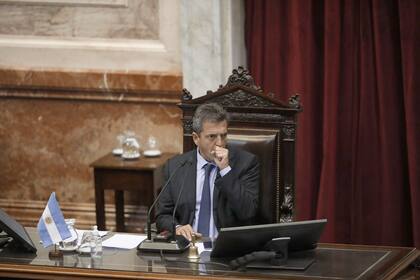 El presidente de la Cámara de Diputados, Sergio Massa, en la sesión por el acuerdo con el FMI