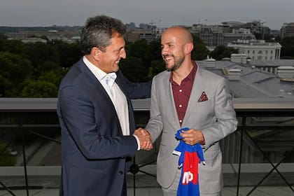 El presidente de la Cámara de Diputados, Sergio Massa, se reunió con Juan Sebastián González en el inicio de una gira por los Estados Unidos