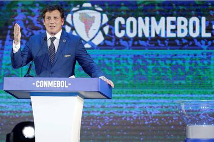 El presidente de la Conmebol, Alejandro Domínguez, reafirmó su idea de que las competencias internacionales se reanuden una vez que la pandemia lo permita.