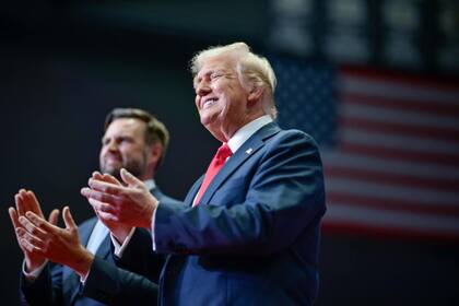 El presidente de la Corte Suprema tomará juramento al vicepresidente electo Vance, y luego a Trump en las escaleras del frente oeste del Capitolio