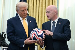 EE.UU. elimina un costoso requisito migratorio para algunos hinchas con entradas para el Mundial