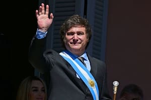 Los secretos del decreto “motosierra” que busca cambiar de raíz la economía argentina