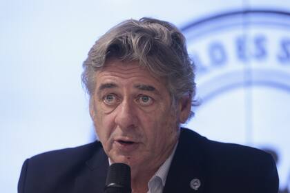 El presidente de la sociedad rural Nicolás Pino brindó una conferencia de prensa después del atentado.