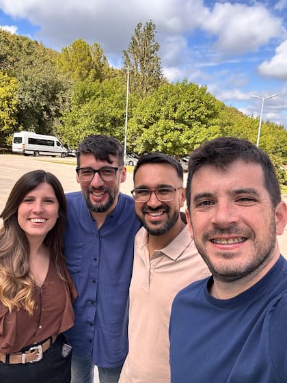 El presidente de la UCR, Leonel Chiarella, y su secretaria general Piera Fernández, a su paso por San Luis.