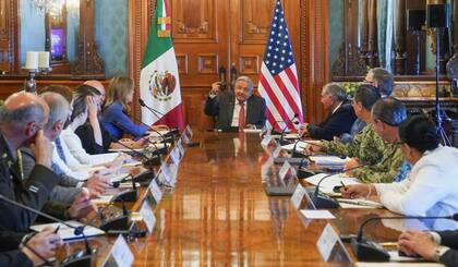 El presidente de México, Andrés Manuel López Obrador, en una reunión con la asesora de Seguridad Nacional de los Estados Unidos, Elizabeth Sherwood Randall 