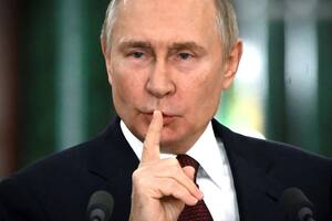 Cada vez más nervioso, Vladimir Putin prepara a los rusos para un conflicto prolongado