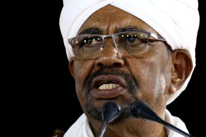 El presidente de Sudán, Omar al-Bashir, durante un discurso en le palacio presidencial de Khartum, el 22 de febrero pasado